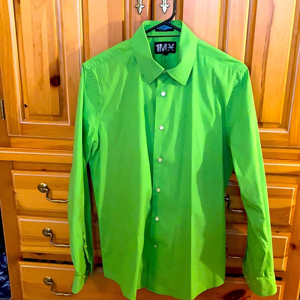 1MX Green dress shirt 15-15 1/2 Medium Modern Fit
